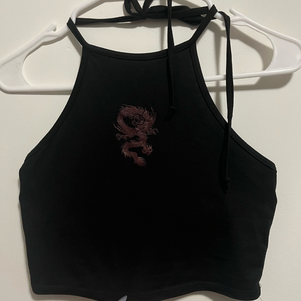 👑Rue 21 dragon crop top